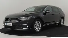 Zwart Gebruikt 2021 VW Passat Business Stationwagen | € 25.895 (Eerlijke prijs)