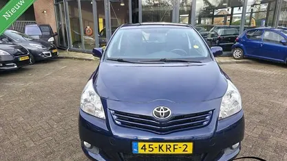 Blauw Gebruikt 2010 Toyota Verso MPV | € 4.200 (Eerlijke prijs)