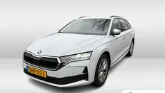 Gebruikt 2024 Skoda Octavia Business Line Stationwagen | € 32.490 (Eerlijke prijs)