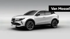 Wit Nieuw 2025 Alfa Romeo Junior SUV | € 36.249 (Eerlijke prijs)