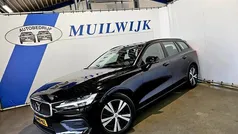 Gebruikt 2021 Volvo V60 Momentum Stationwagen | € 25.900 (Super prijs)
