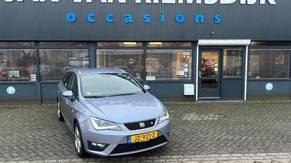Grijs (metallic) Occasion 2016 Seat Ibiza ST CONNECT Stationwagen | € 4.995 (Eerlijke prijs)