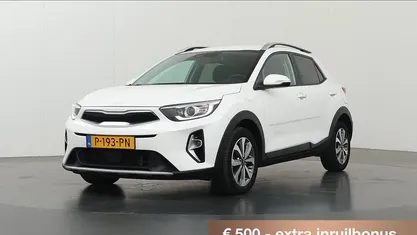Wit Occasion 2022 Kia Stonic SUV | € 16.935 (Goede deal)