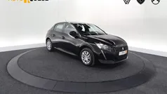 Zwart Gebruikt 2023 Peugeot 208 Active Hatchback | € 16.795 (Goede deal)