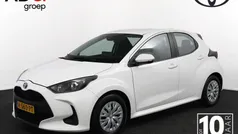Wit Gebruikt 2022 Toyota Yaris Hybrid Active Hatchback | € 20.400 (Eerlijke prijs)