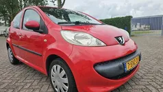 Rood Gebruikt 2005 Peugeot 107 Hatchback | € 1.799 (Goede deal)