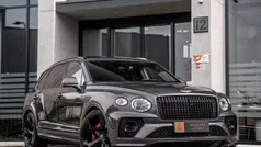 Grijs, metallic lak Gebruikt 2023 Bentley Bentayga SUV | € 269.950 (Eerlijke prijs)