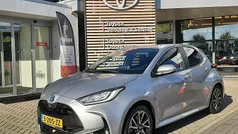Gebruikt 2023 Toyota Yaris Hybrid Style Hatchback | € 21.400 (Goede deal)