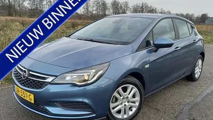 Gebruikt 2016 Opel Astra Edition Hatchback | € 7.850 (Eerlijke prijs)