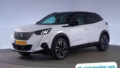 Wit, metallic lak Gebruikt 2021 Peugeot e-2008 GT SUV | € 18.945 (Goede deal)