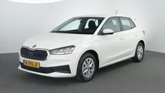 Wit Gebruikt 2022 Skoda Fabia Ambition Hatchback | € 15.745 (Eerlijke prijs)