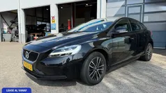 Zwart Gebruikt 2017 Volvo V40 Plus Stationwagen | € 14.990 (Eerlijke prijs)