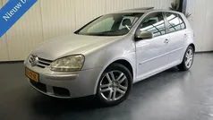 Grijs Gebruikt 2007 VW Golf V Hatchback | € 3.950 (Goede deal)