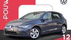 Grijs Gebruikt 2023 VW Golf VIII Life Hatchback | € 21.950 (Eerlijke prijs)