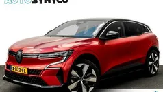 Rood Gebruikt 2023 Renault Mégane Techno Hatchback | € 26.800 (Super prijs)