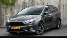 Grijs Gebruikt 2018 Ford Focus ST-Line Stationwagen | € 13.495 (Goede deal)