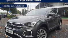 Gebruikt 2023 VW T-Roc Style SUV | € 30.850 (Eerlijke prijs)