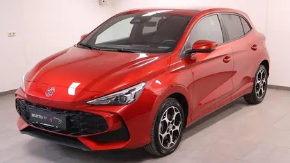 Rood Occasion 2024 MG MG3 Luxury Hatchback | € 19.945 (Eerlijke prijs)