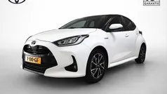 Wit Gebruikt 2021 Toyota Yaris Hybrid Business Edition Hatchback | € 20.950 (Eerlijke prijs)