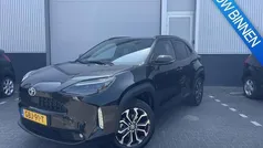 Zwart Gebruikt 2024 Toyota Yaris Cross SUV | € 29.350 (Eerlijke prijs)