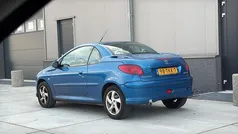 Blauw Gebruikt 2008 Peugeot 206 CC Quiksilver Cabriolet | € 1.950 (Eerlijke prijs)