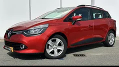 Rood Gebruikt 2016 Renault Clio GrandTour Expression Stationwagen | € 12.950 (Eerlijke prijs)