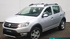 Grijs Gebruikt 2016 Dacia Sandero Lauréate Hatchback | € 8.695 (Eerlijke prijs)