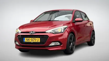 Rood Gebruikt 2017 Hyundai i20 Hatchback | € 11.694 (Eerlijke prijs)