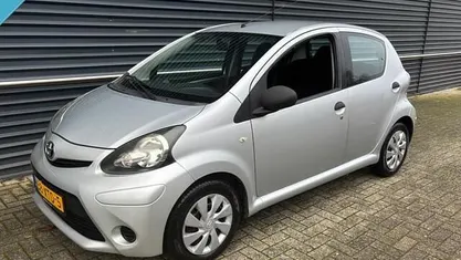 Gebruikt 2012 Toyota Aygo Hatchback | € 3.349 (Eerlijke prijs)