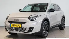 Grijs Gebruikt 2024 Fiat 600E La Prima SUV | € 27.445 (Goede deal)