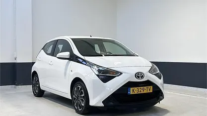 Occasion 2021 Toyota Aygo X-play Hatchback | € 10.749 (Eerlijke prijs)