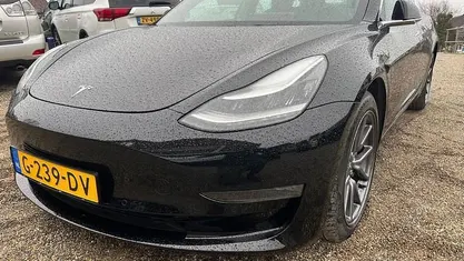 Gebruikt 2019 Tesla Model 3 Long Range AWD Sedan | € 17.450 (Goede deal)