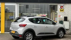 Gebruikt 2023 Dacia Sandero Expression Hatchback | € 15.695 (Eerlijke prijs)