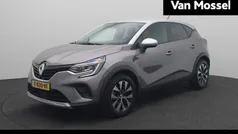 Grijs Gebruikt 2023 Renault Captur Evolution SUV | € 22.235 (Eerlijke prijs)