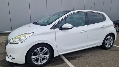 Gebruikt 2012 Peugeot 208 Allure Hatchback | € 5.449 (Eerlijke prijs)