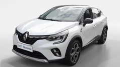 Twotone blanc nacré / noir ét Gebruikt 2023 Renault Captur Techno SUV | € 26.395 (Eerlijke prijs)