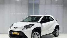 Gebruikt 2022 Toyota Aygo Play Hatchback | € 19.249 (Eerlijke prijs)