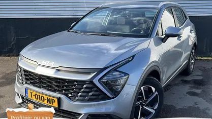 Lunar silver m Gebruikt 2023 Kia Sportage SUV | € 29.640 (Eerlijke prijs)