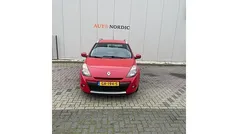 Rood Gebruikt 2009 Renault Clio GrandTour Expression Stationwagen | € 2.495 (Eerlijke prijs)