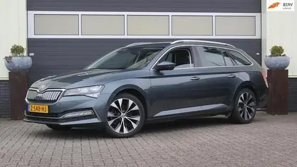 Occasion 2020 Skoda Superb Business Line Stationwagen | € 18.900 (Super prijs)