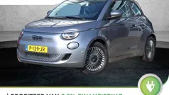 Grijs, metallic lak Gebruikt 2022 Fiat 500e Icon Hatchback | € 18.380 (Eerlijke prijs)