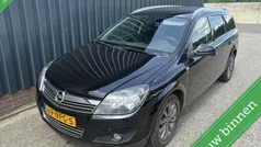 Zwart Gebruikt 2010 Opel Astra Cosmo Stationwagen | € 3.799 (Eerlijke prijs)