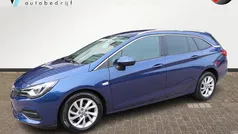 Blauw Gebruikt 2020 Opel Astra Elegance Stationwagen | € 15.998 (Eerlijke prijs)