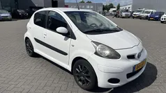 Wit Gebruikt 2010 Toyota Aygo Comfort Hatchback | € 2.500 (Eerlijke prijs)