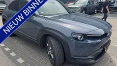 Grijs, metallic lak Gebruikt 2021 Mazda MX30 Ad'Vantage SUV | € 13.945 (Super prijs)