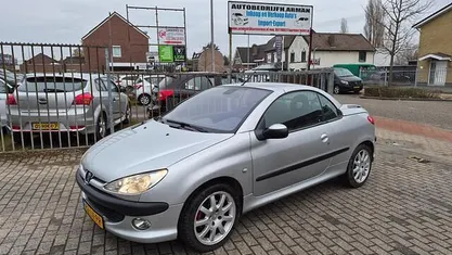 Grijs Occasion 2003 Peugeot 206 CC Cabriolet | € 1.495 (Eerlijke prijs)