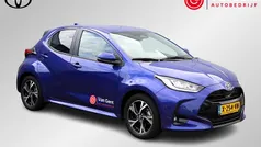 Blauw Gebruikt 2024 Toyota Yaris Hybrid Edition Hatchback | € 24.999 (Eerlijke prijs)