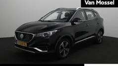 Zwart Gebruikt 2019 MG ZS Luxury Sedan | € 12.995 (Eerlijke prijs)