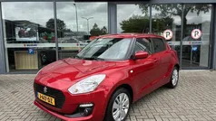 Rood Gebruikt 2020 Suzuki Swift Hatchback | € 17.445 (Eerlijke prijs)