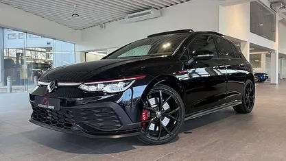 Gebruikt 2023 VW Golf GTI Sedan | € 33.995 (Super prijs)